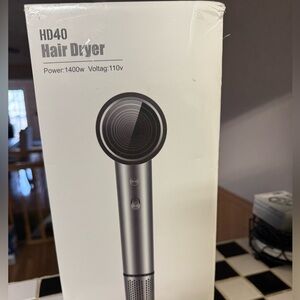 HD40 Hair Dryer in Silver